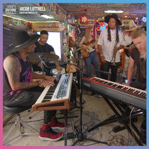 美女黑洞洞被人操
