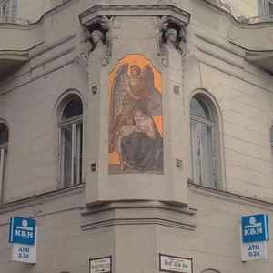 美女黑洞洞被人操
