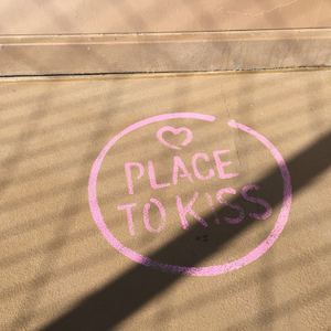 美女黑洞洞被人操
